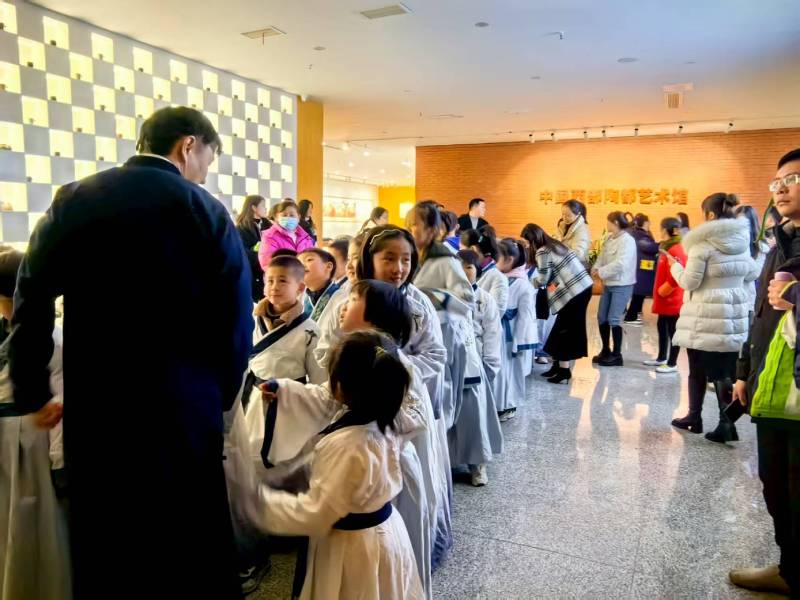 文化赋能：林芝县魔创文旅挖掘城市文化资源的实践探索